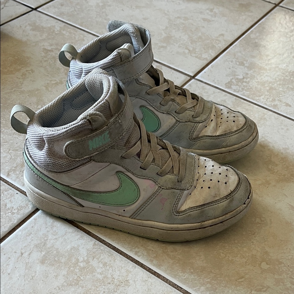 Nike High-Top Sneakers in Gray and Mint Green